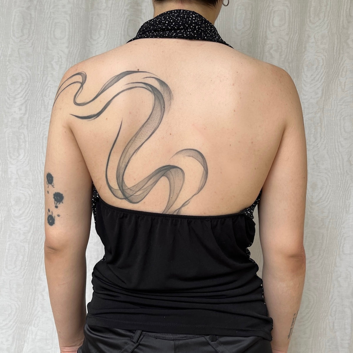 Vintage 00s Clubwear Cowl Glittery Black Top (M)