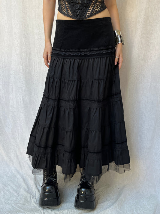 Vintage 00s Gothic Tiered Black Maxi Skirt (M)