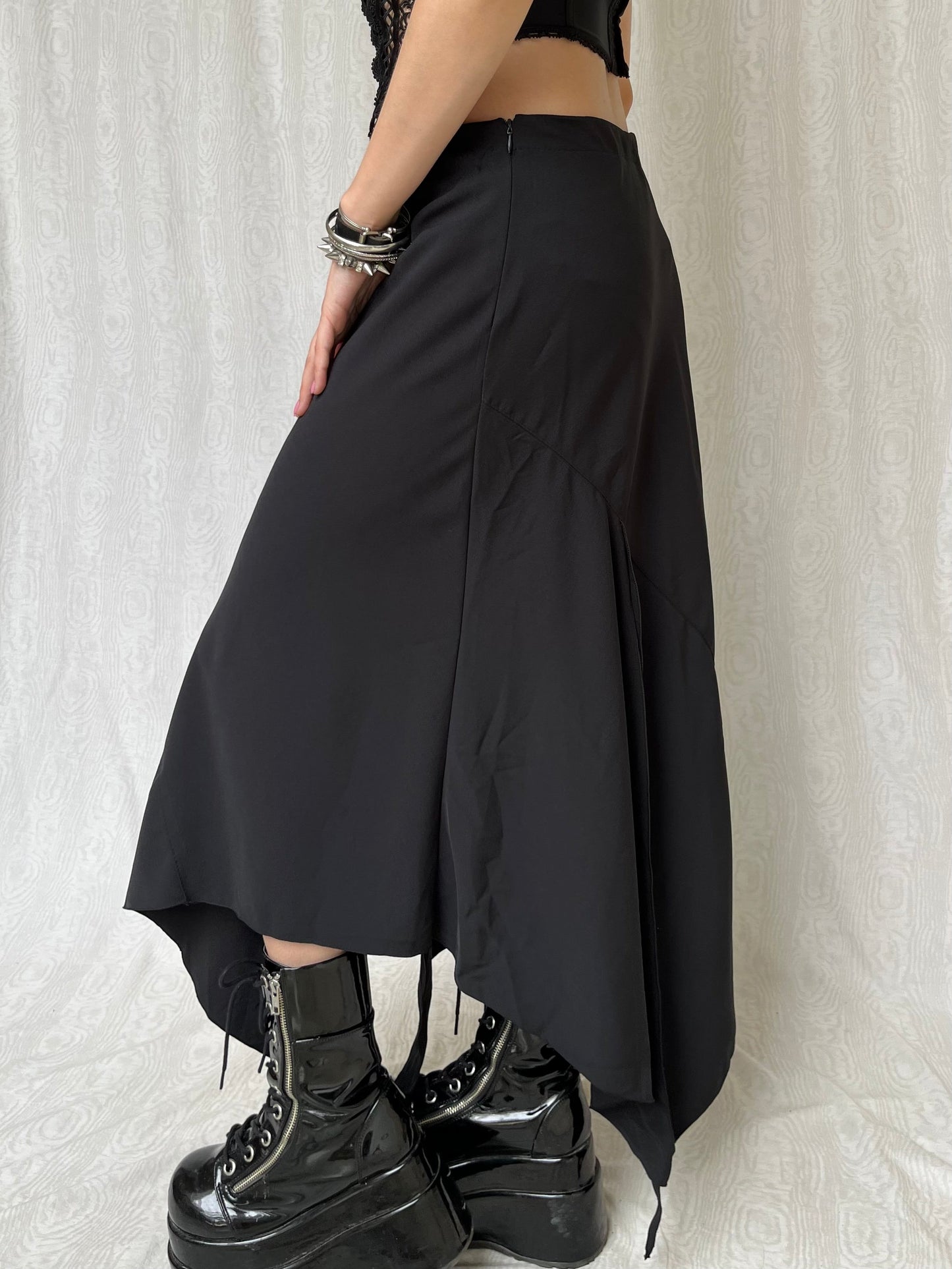 Vintage 00s Goth Asymmetric Black Skirt (S/M)