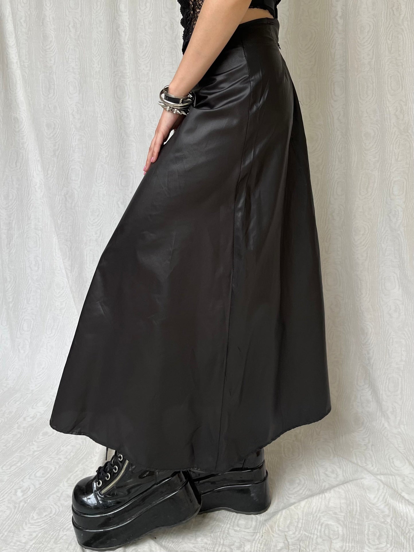 Vintage 00s Goth Shiny Black Maxi Skirt (XS)