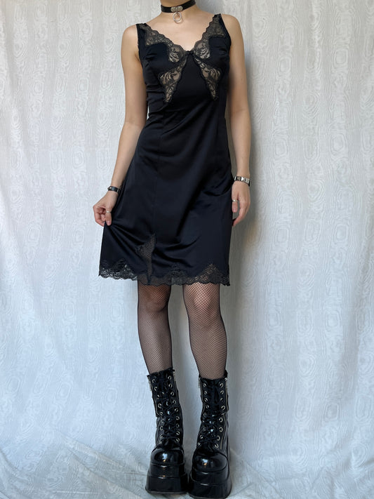Vintage 00s Gothic Lace Detail Dress (M)