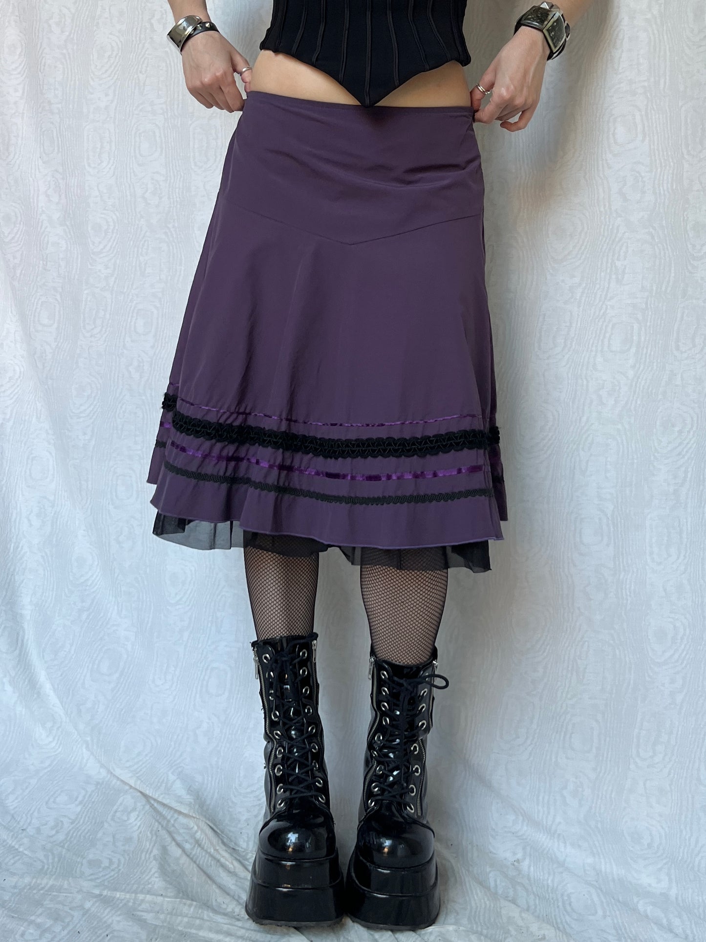 Vintage 00s Whimsigoth Purple Knee Skirt (M)