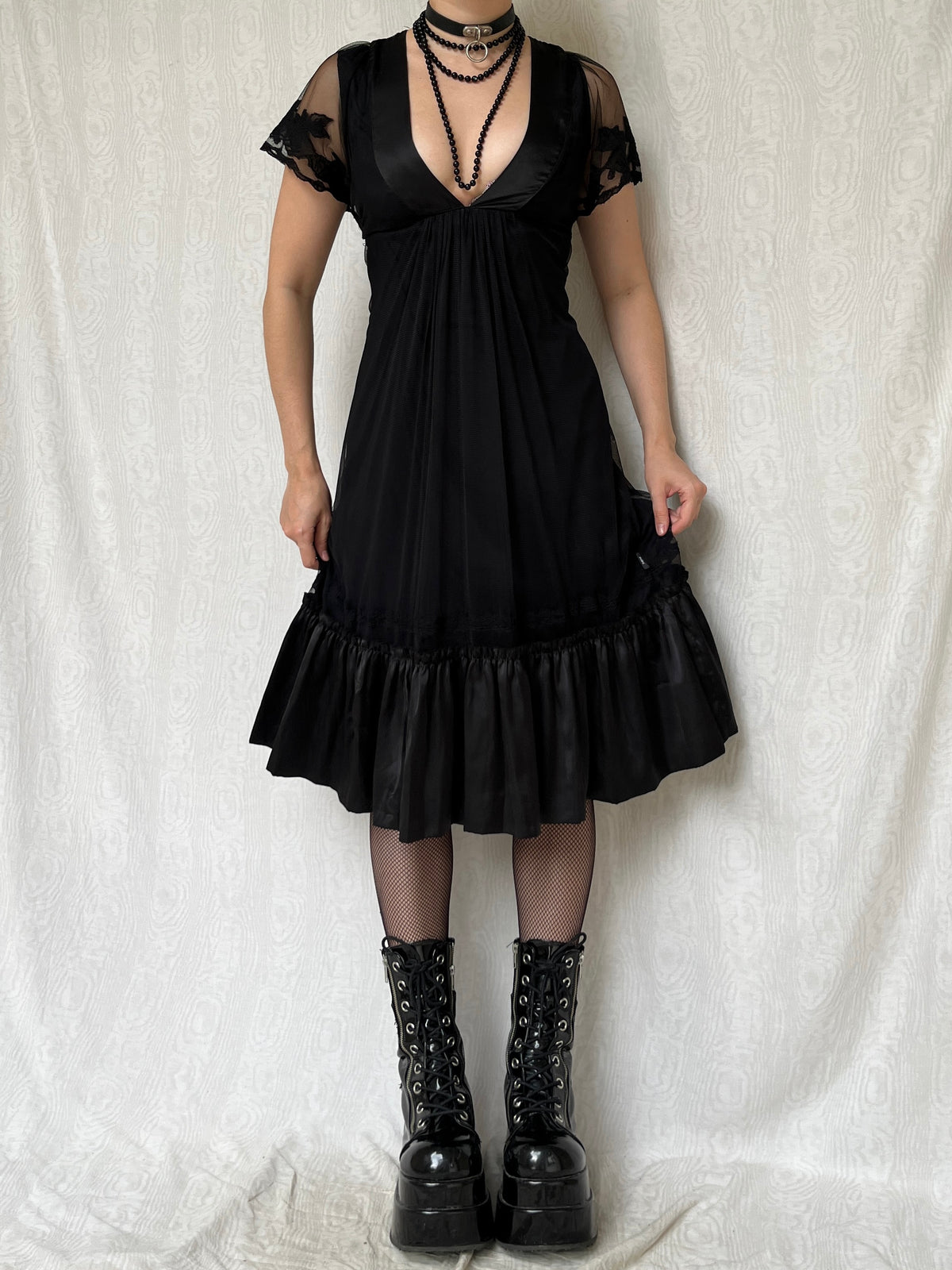 Vintage 00s Romantic Goth Black Midi Dress w Lace Short Sleeve (S)