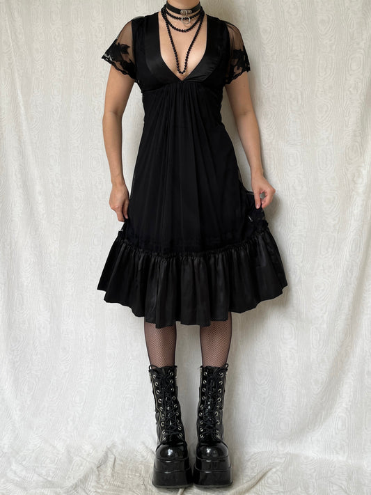 Vintage 00s Romantic Goth Black Midi Dress w Lace Short Sleeve (S)