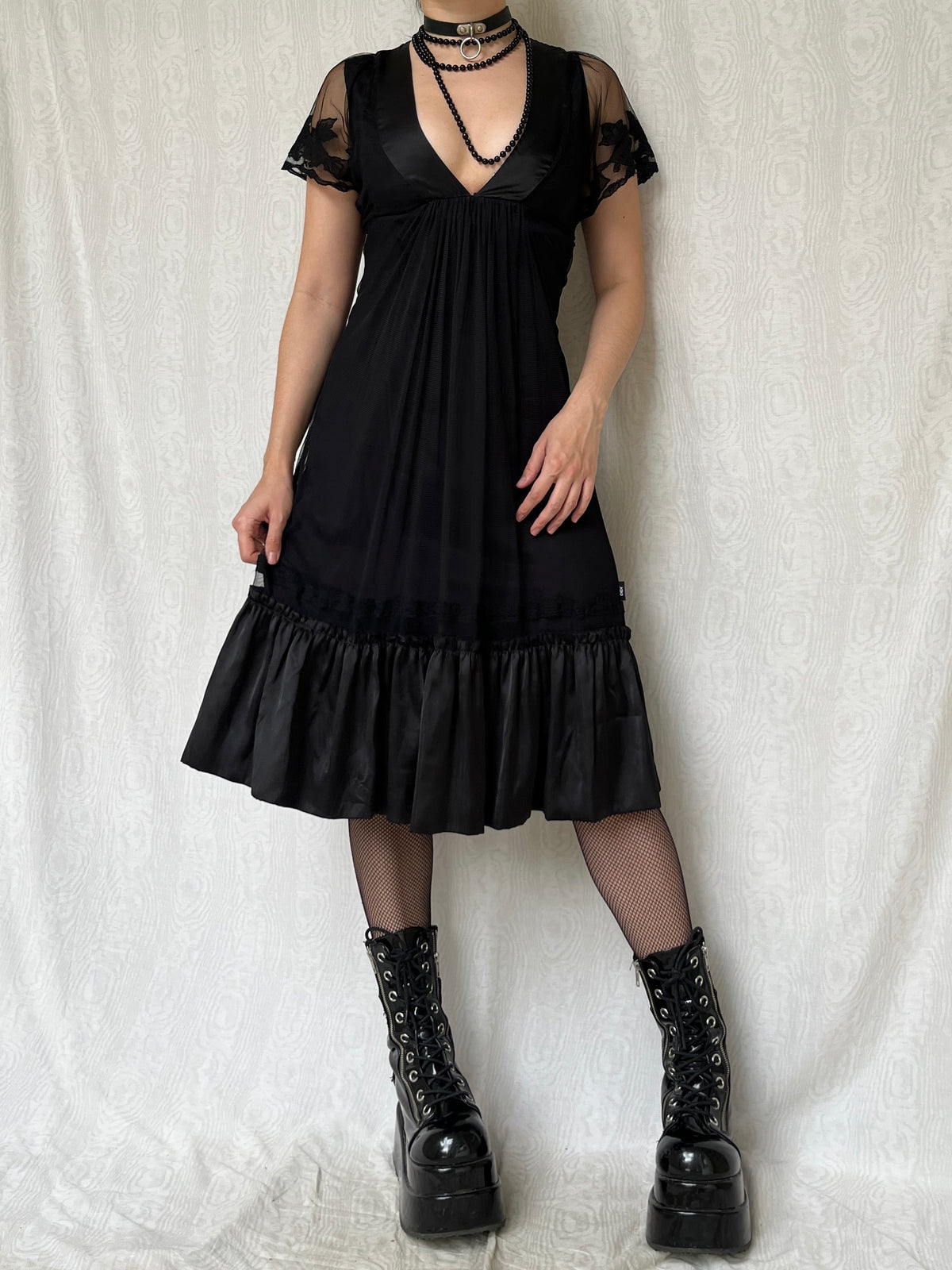 Vintage 00s Romantic Goth Black Midi Dress w Lace Short Sleeve (S)