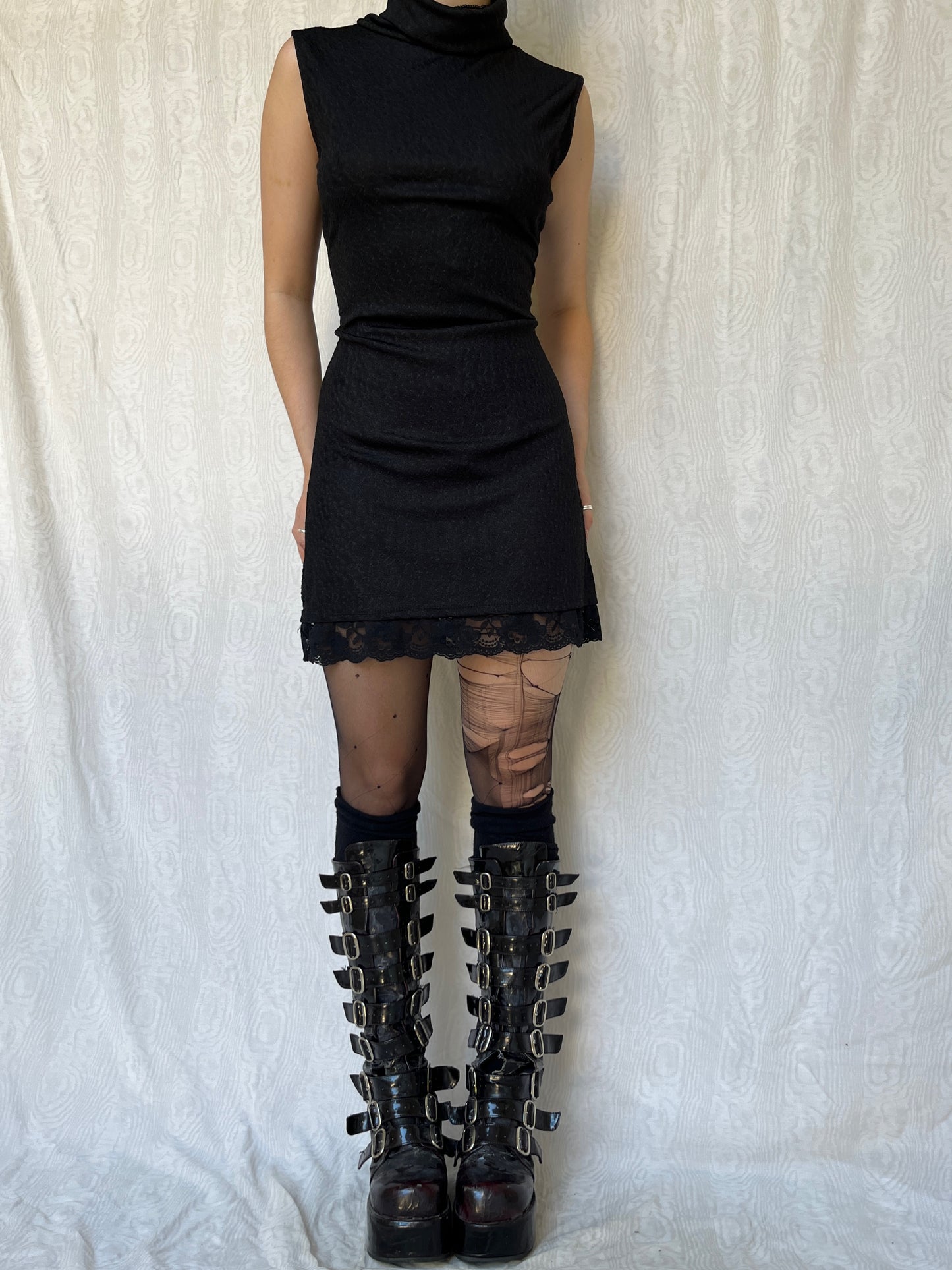 Vintage 00s Gothic Lace Trim Black Mini Dress (M/L)