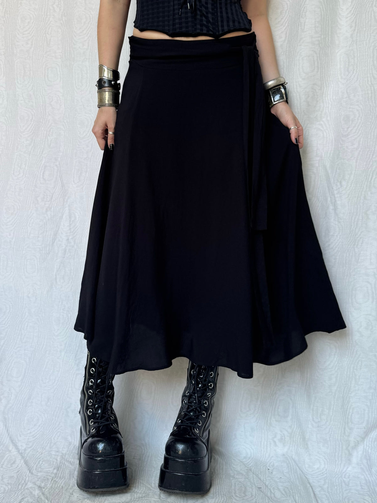 Vintage 00s Gothic Essential Black Maxi Skirt (S)
