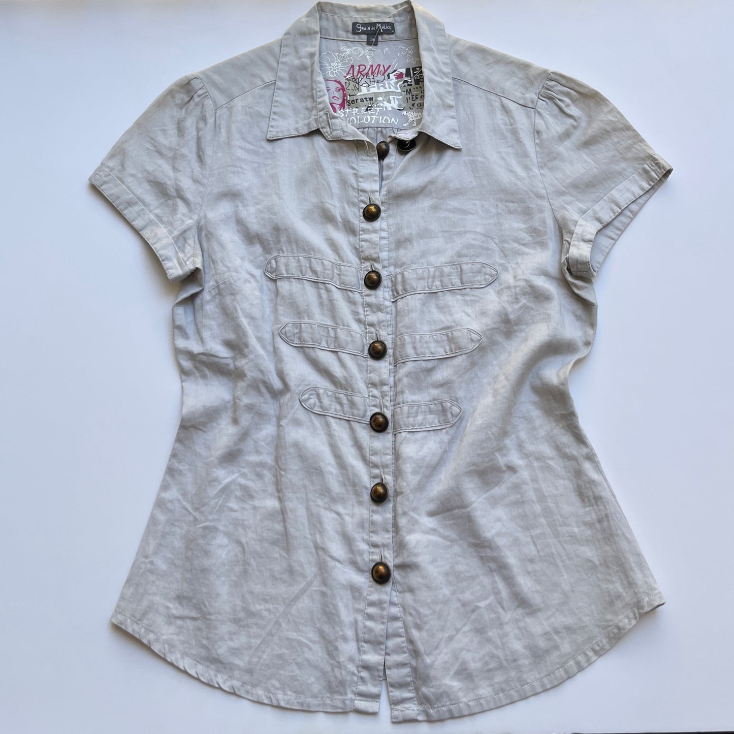 Vintage 00s Downtown Beige Button Up Shirt (S/M)