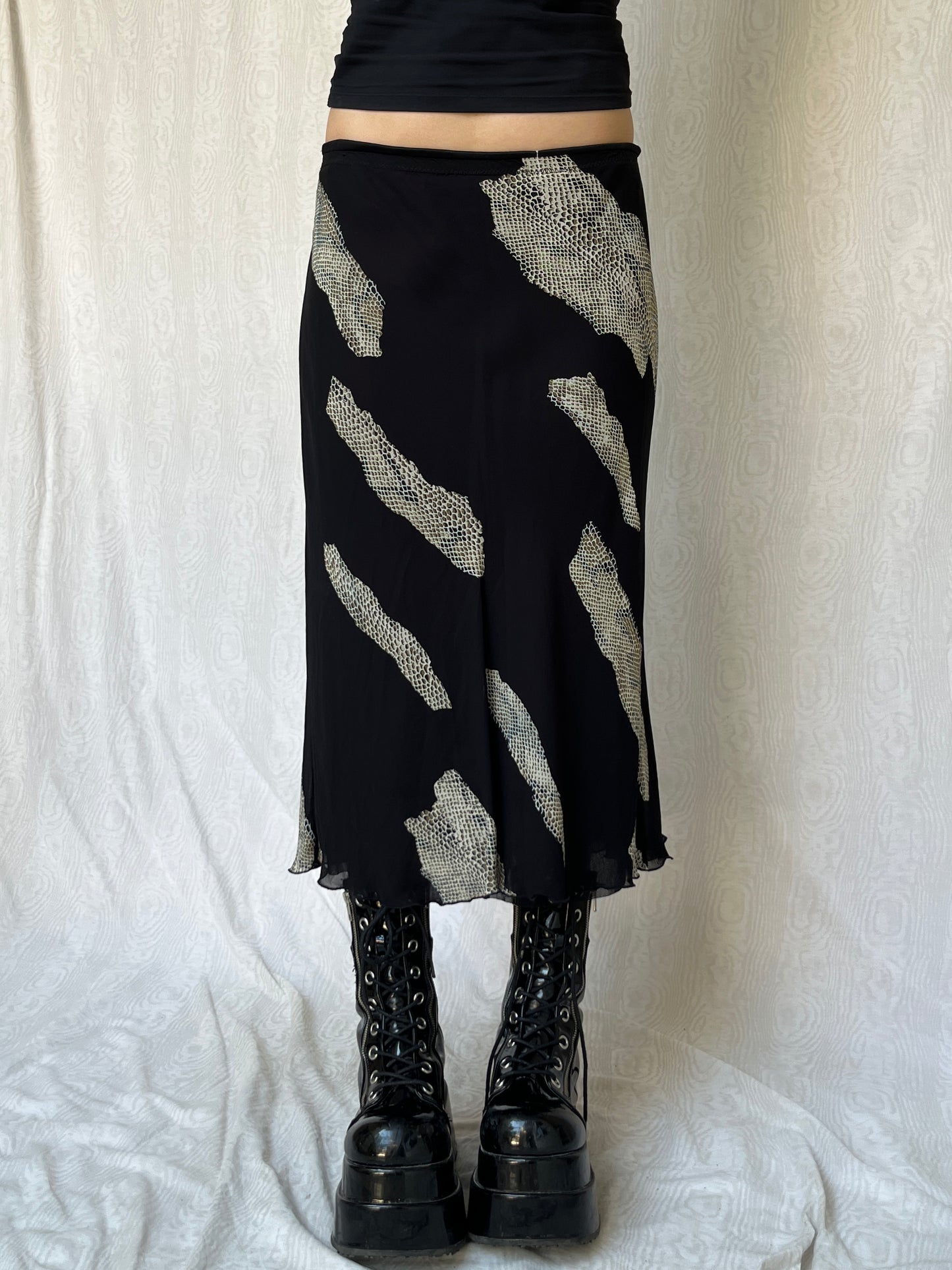 Vintage 00s Grunge Black Graphic Snake Skin Midi Skirt (L)