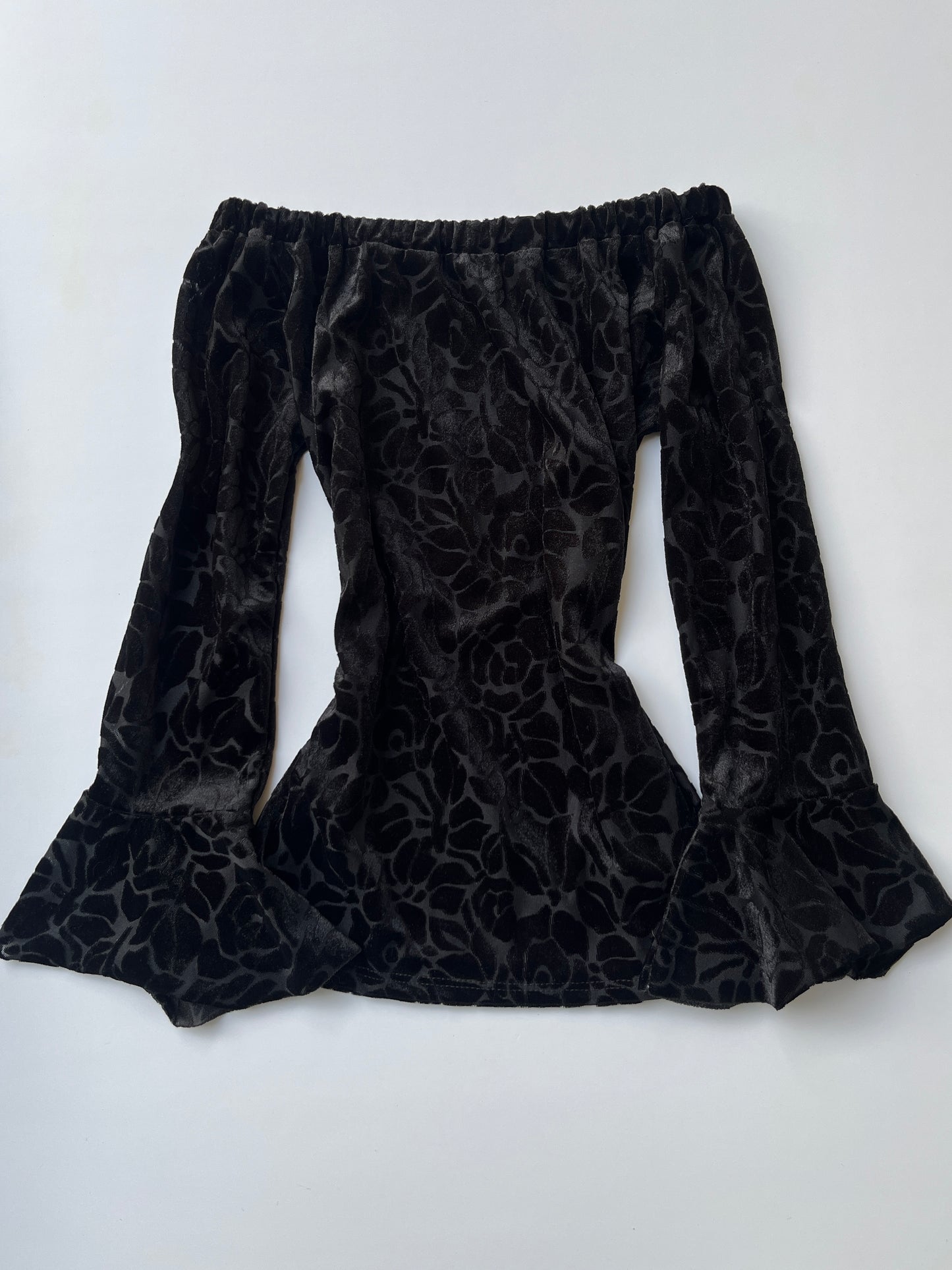 Vintage 00s Witchy Black Off-Shoulder Bell Sleeve Top (M)