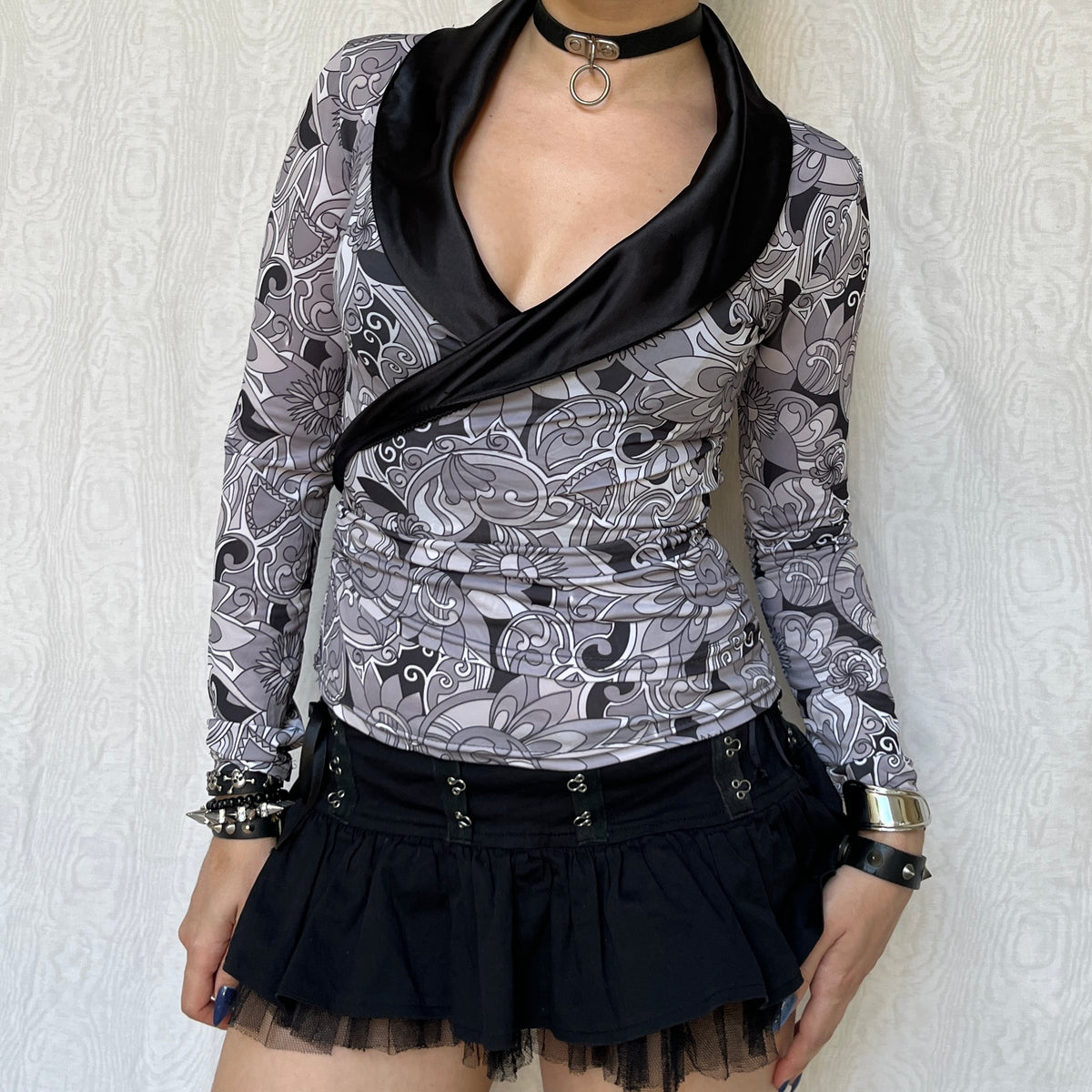 Vintage 00s Eclectic Graphic Long Sleeve Top (S)