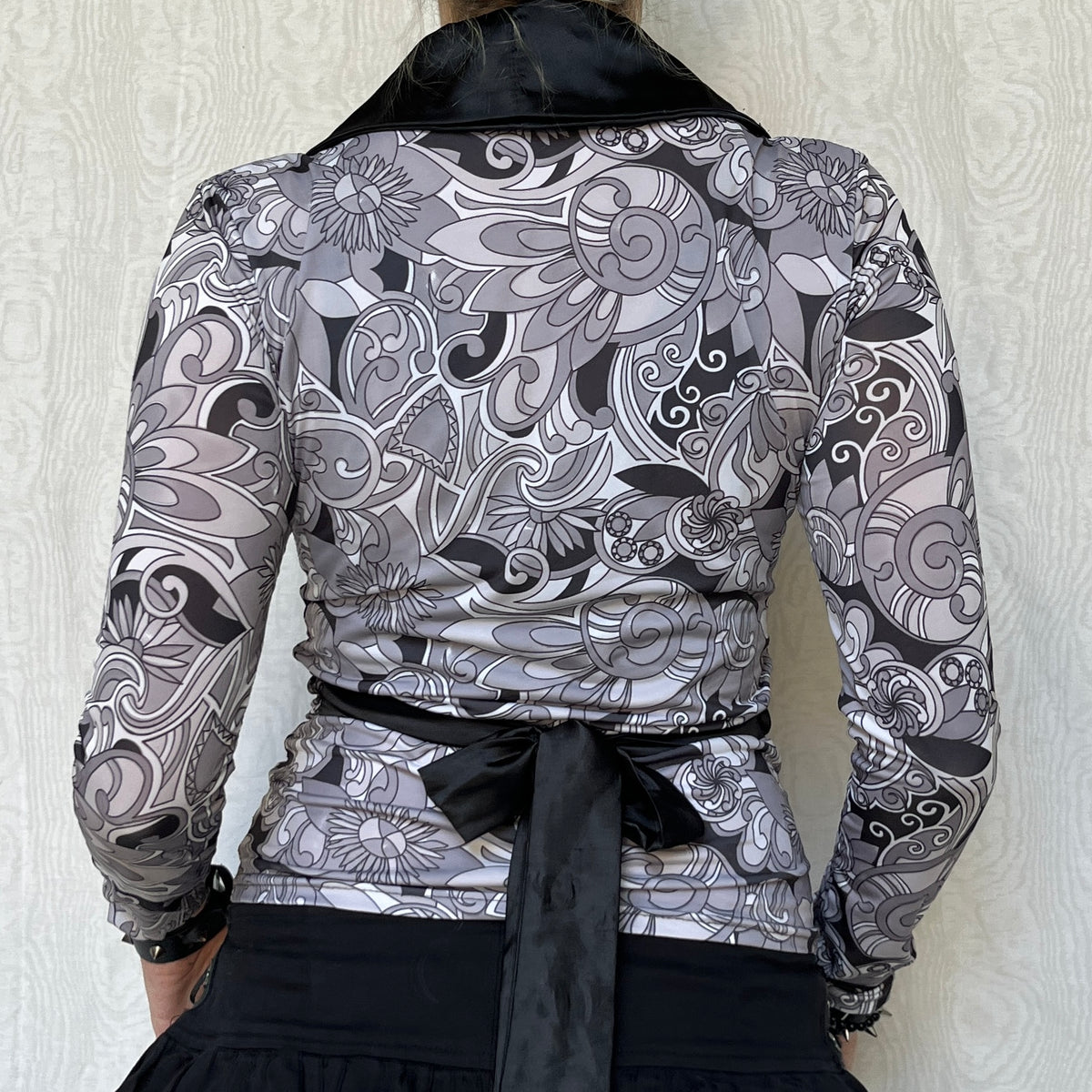 Vintage 00s Eclectic Graphic Long Sleeve Top (S)