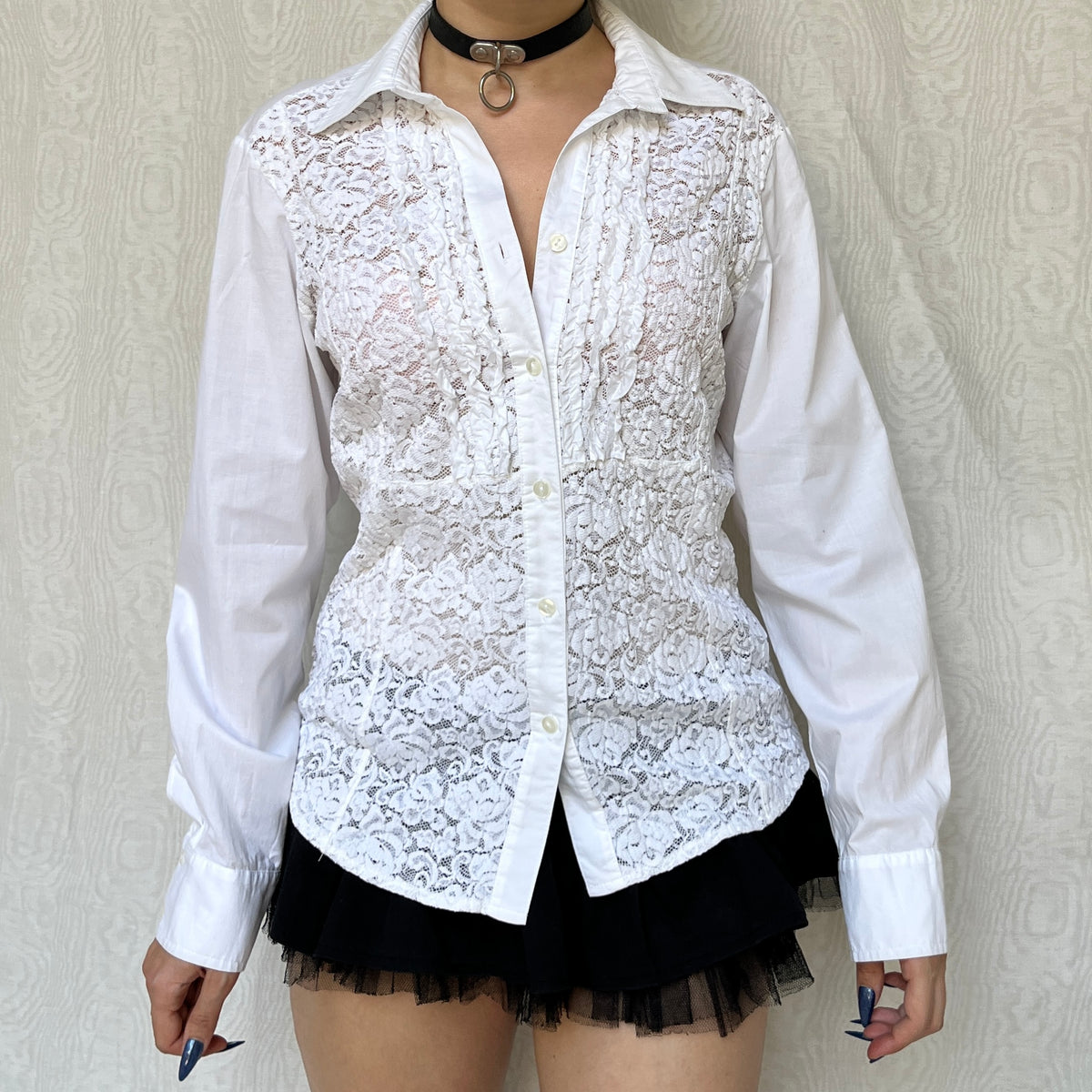 Vintage 00s Romantic White Lace Button Up Top (M)