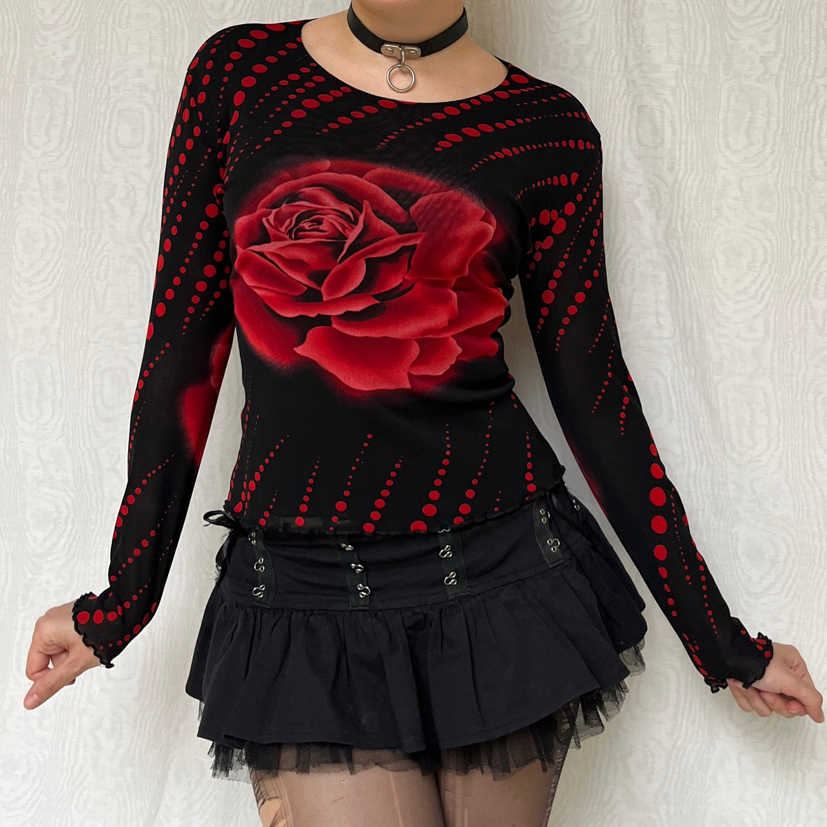 Vintage 00s Romantic Graphic Rose Long Sleeve Mesh Top (S)