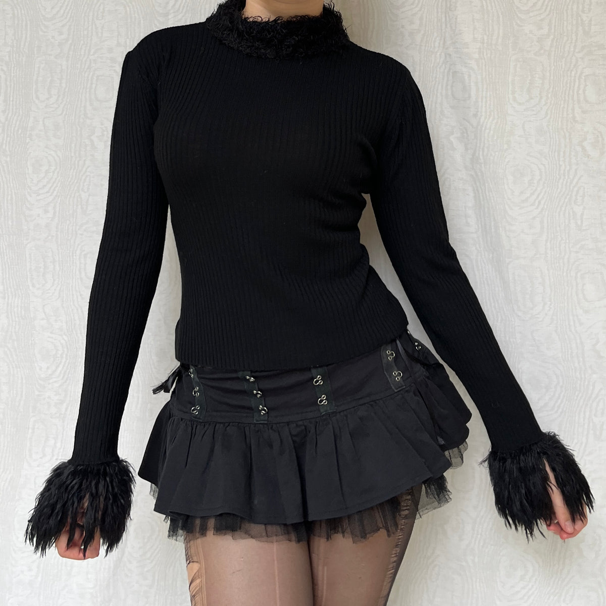 Vintage 00s Deadstock Faux Fur Trim Neck & Sleeves Knit Top (S/M)