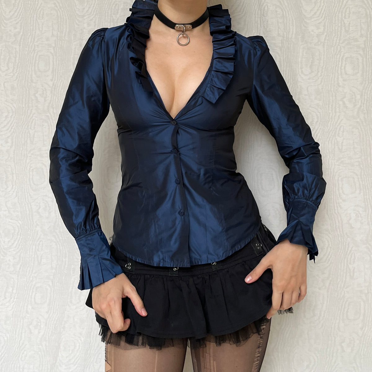 Vintage 00s Romantic Gothic Ruffled Neckline Blouse Top (S)