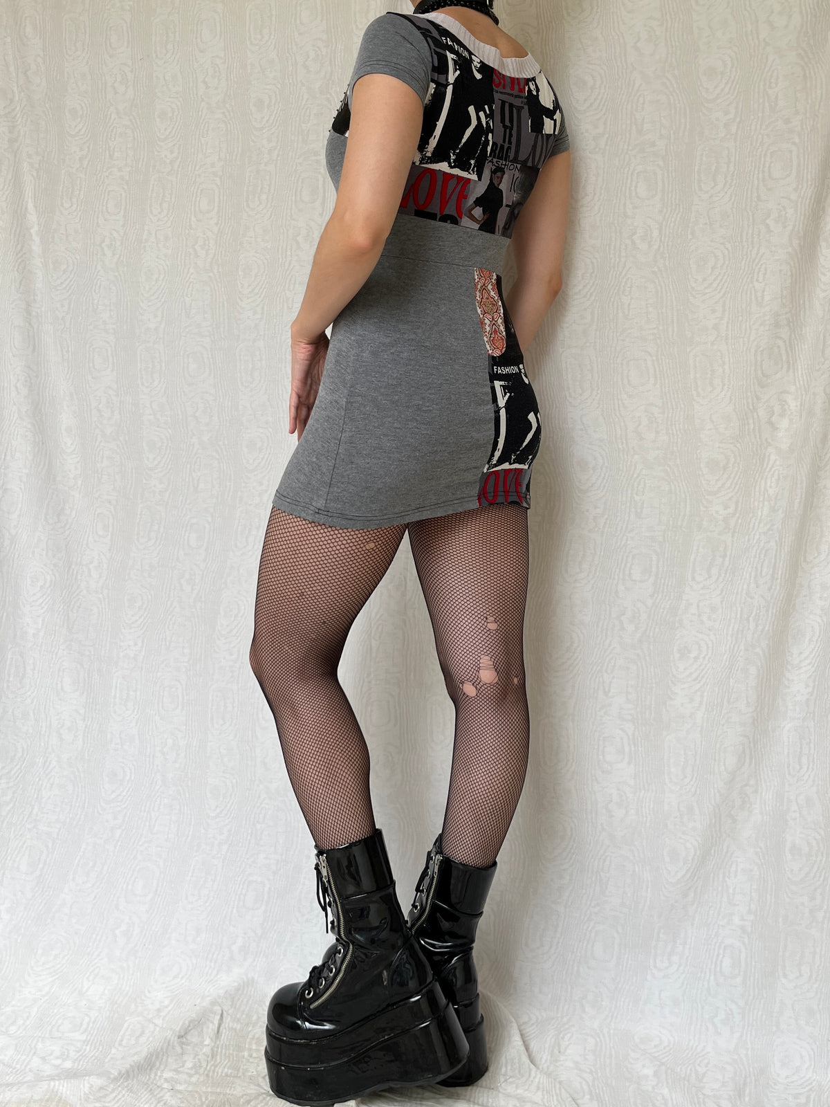 Vintage 00s Indie Sleaze Graphic Patch Mini Dress (S)