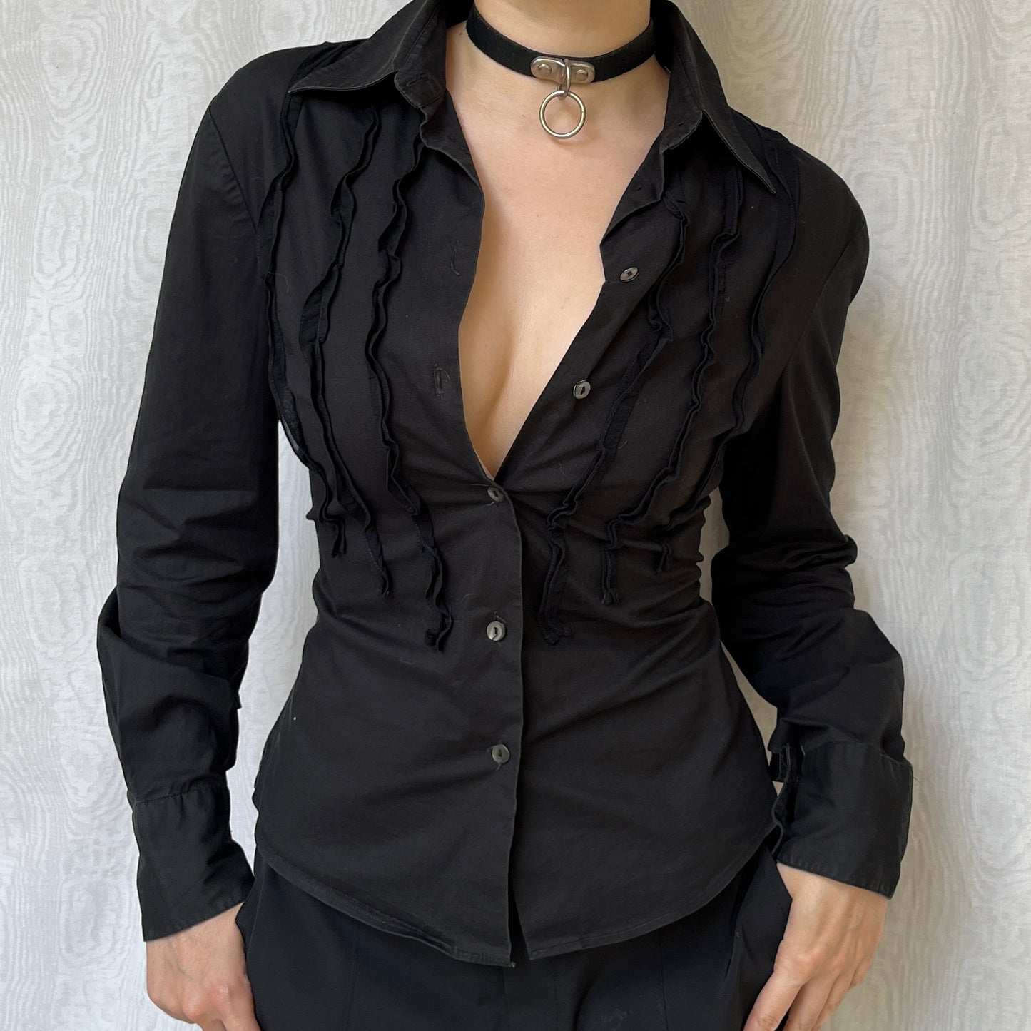 Vintage 00s 0ffice Siren Black Long Sleeve Button-Up (M/L)