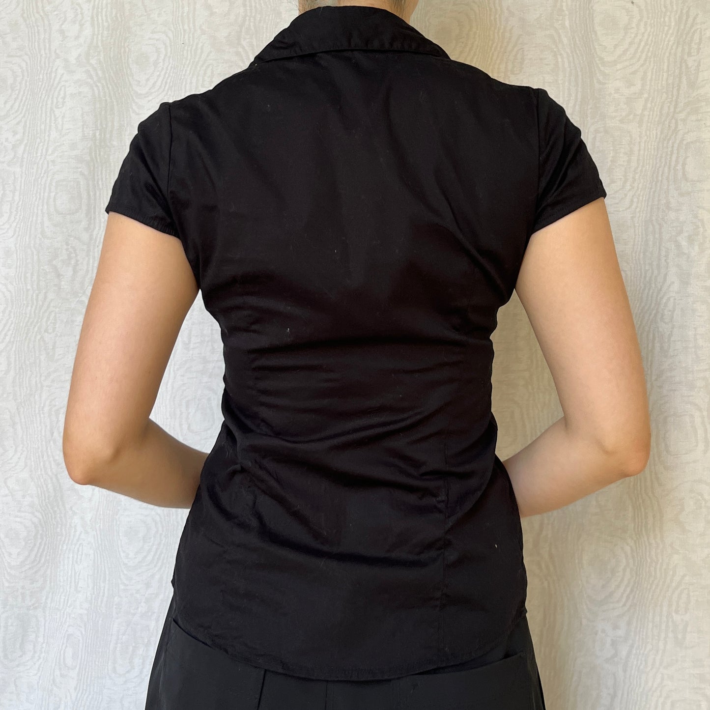 Vintage 00s Office Siren Short Sleeve Button-Up (S)