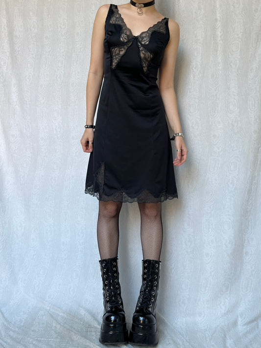 Vintage 00s Gothic Lace Detail Dress (M)