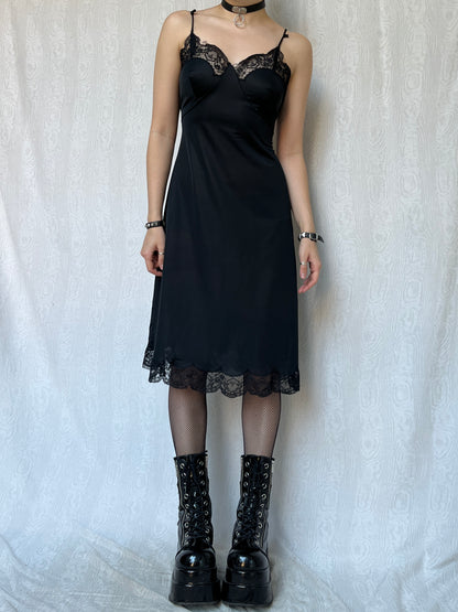 Vintage 00s Gothic Black Lace Detailing Dress (M)