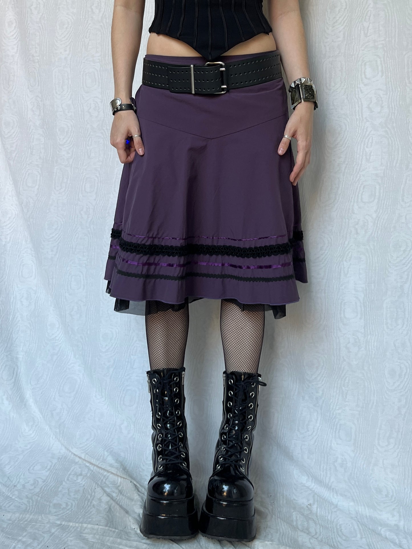 Vintage 00s Whimsigoth Purple Knee Skirt (M)