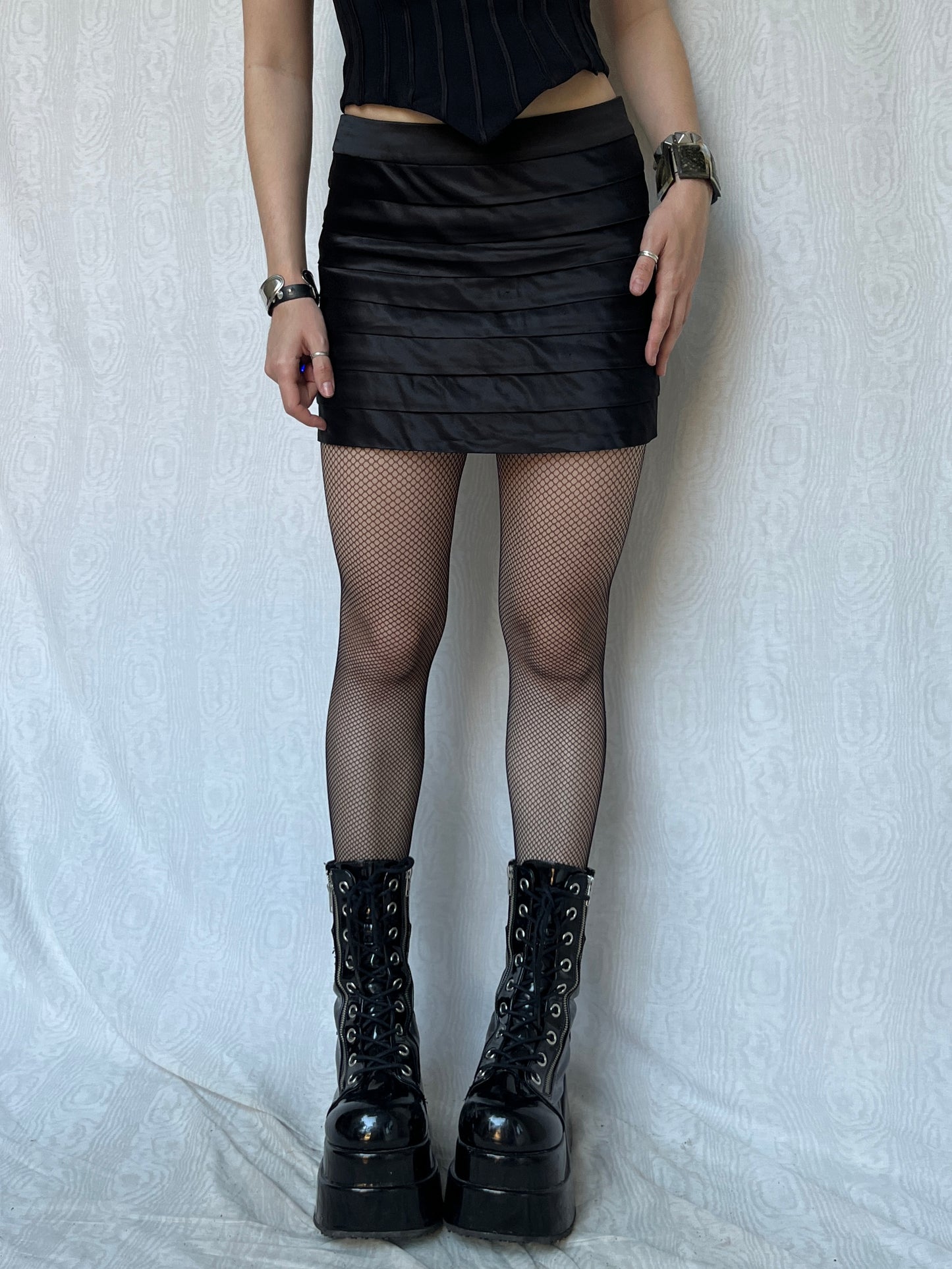 Vintage 00s Clubwear Satin Tiered Black Mini Skirt (S/M)