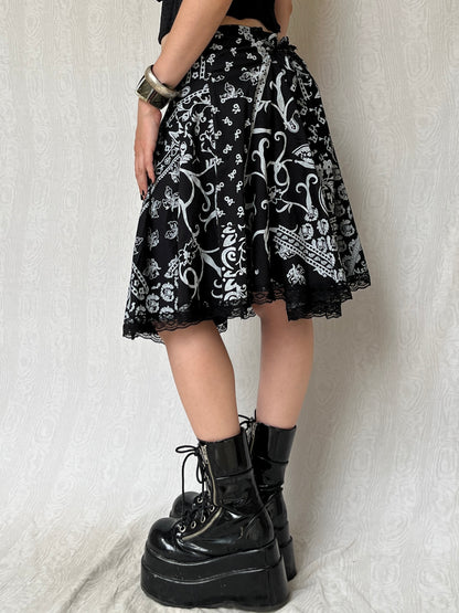 Vintage 00s Eclectic Bandana Graphic Midi Skirt (M/L)