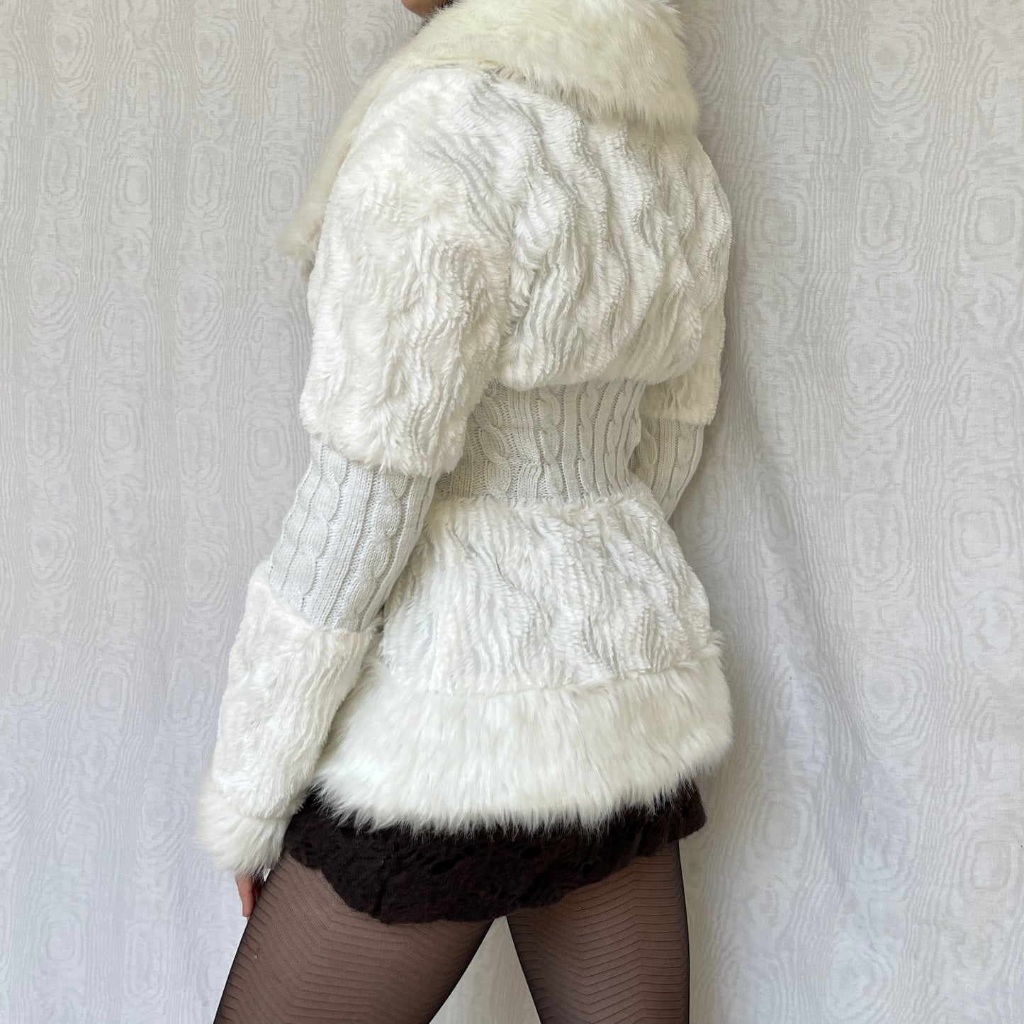 Vintage 00s Coquette White Fur Cardigan (M)